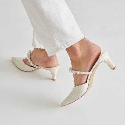 Kanika Pearl Mid Vanilla Pearl Heels | Dolce Vita