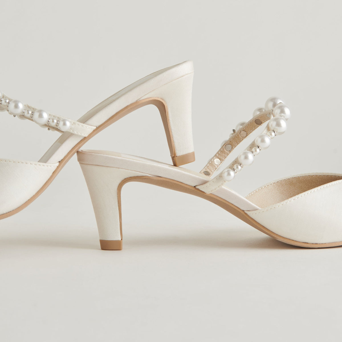 Kanika Pearl Mid Vanilla Pearl Heels | Dolce Vita