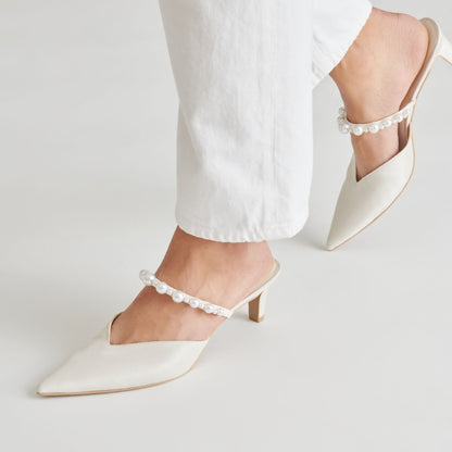 Kanika Pearl Mid Vanilla Pearl Heels | Dolce Vita