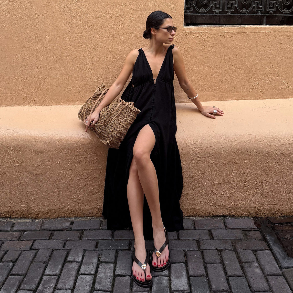 Jony Black Leather Sandals | Dolce Vita