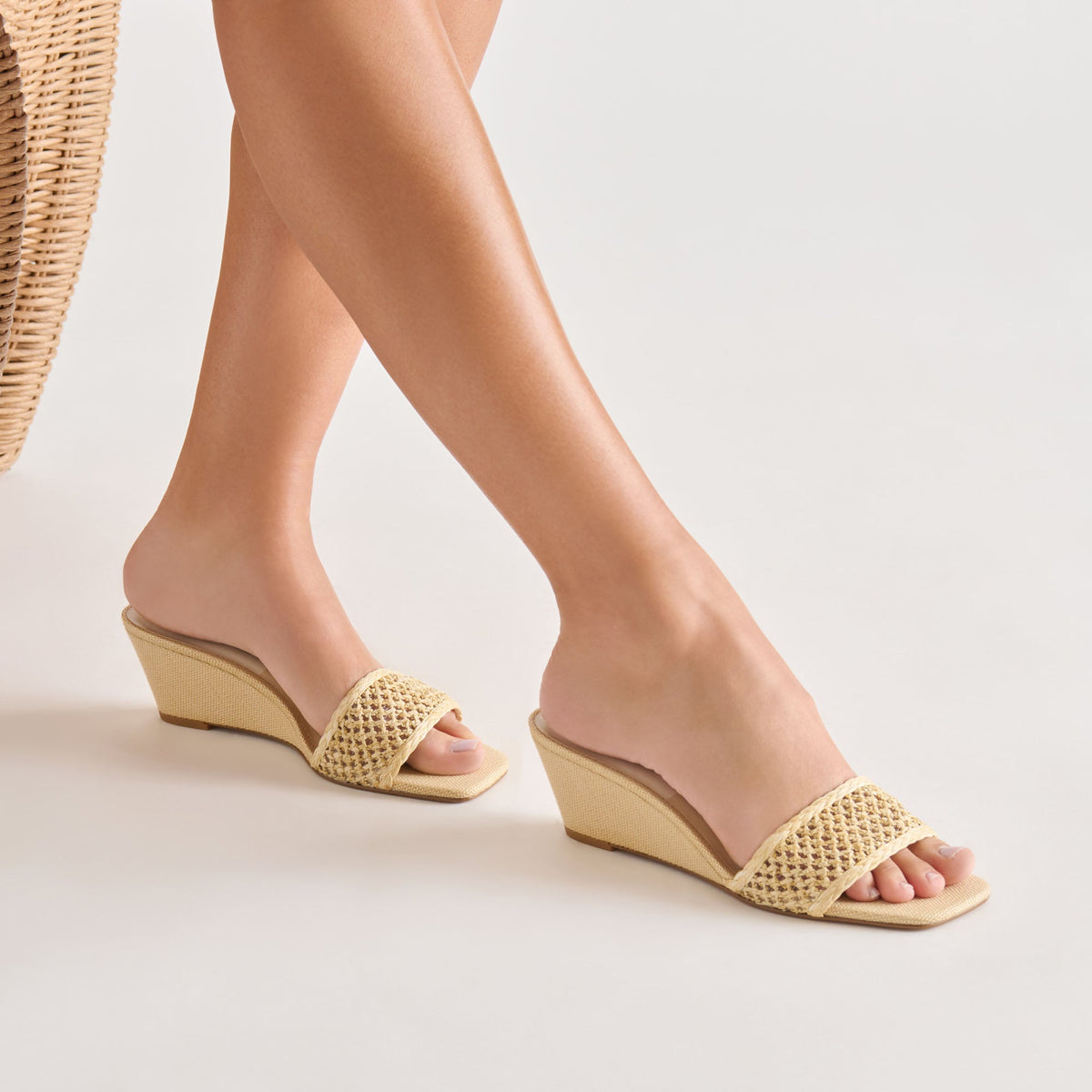 Qaily Lt Natural Raffia Wedges | Dolce Vita
