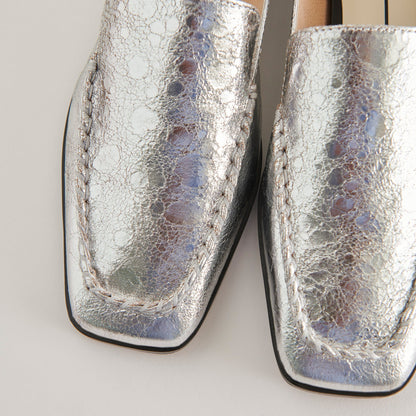 Beny Flats Silver Distressed Leather | Silver Leather Flats for Women
 – Dolce Vita | Dolce Vita