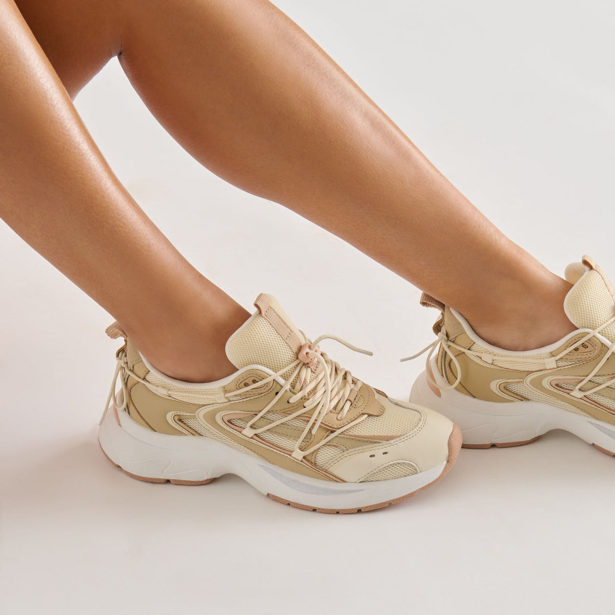 Selmar Off White Leather Sneakers | Dolce Vita