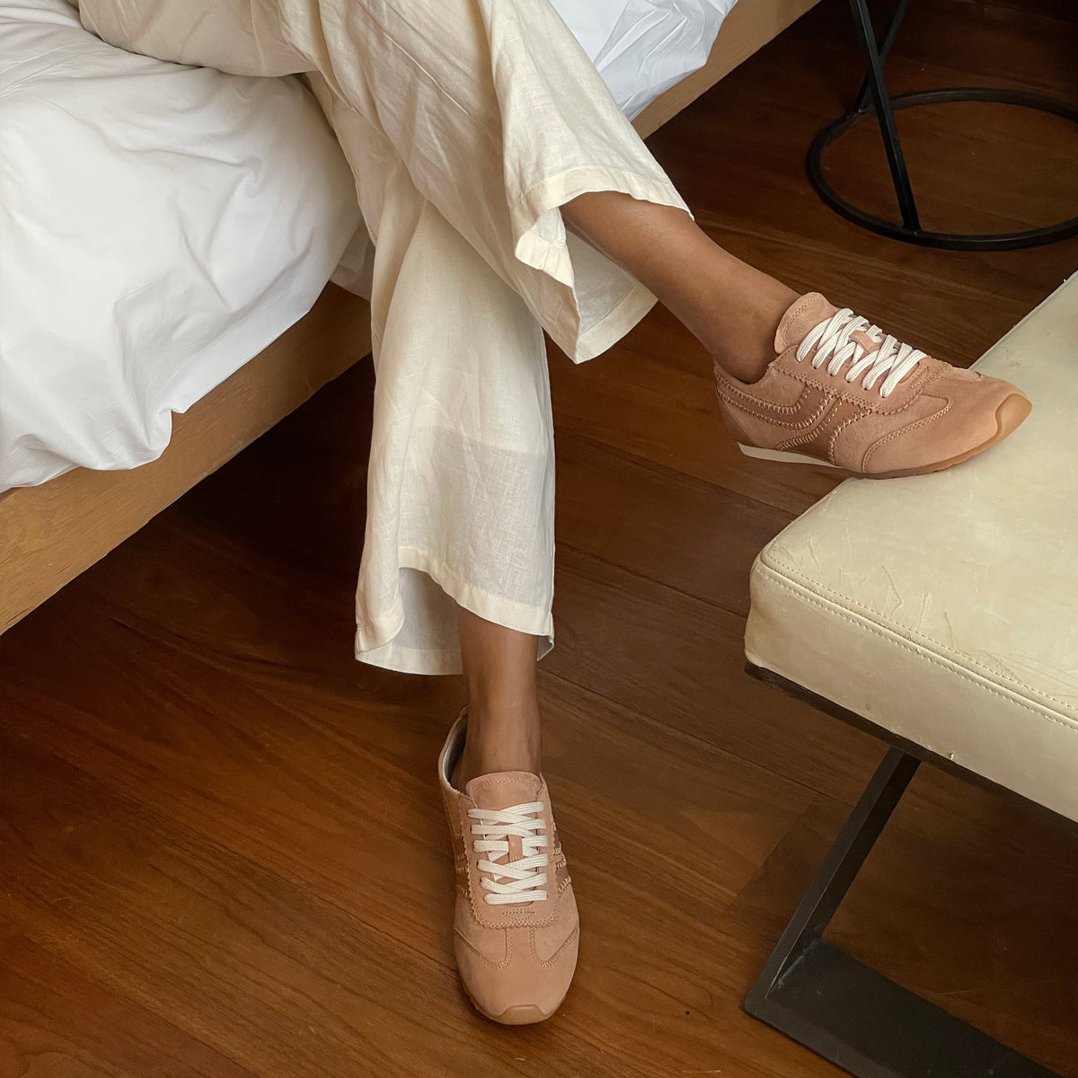 DELANY SNEAKERS TOFFEE NUBUCK
 – Dolce Vita | Dolce Vita
