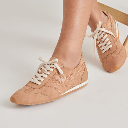 DELANY SNEAKERS TOFFEE NUBUCK
 – Dolce Vita | Dolce Vita