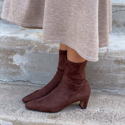 Anika Dk Brown Stella Suede Boots | Dolce Vita