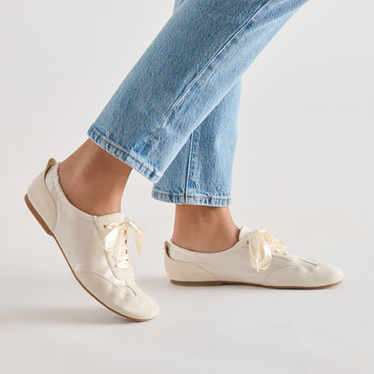 Itzy Vanilla Satin Sneakers | Dolce Vita