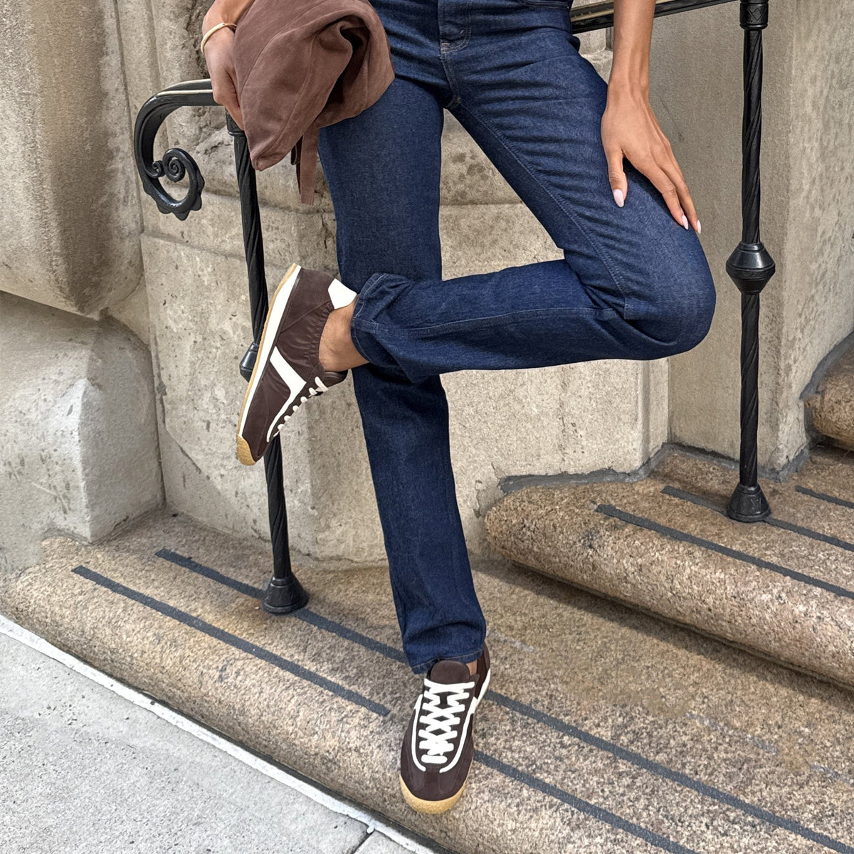 Sariya Dk Brown Nylon Sneakers | Dolce Vita