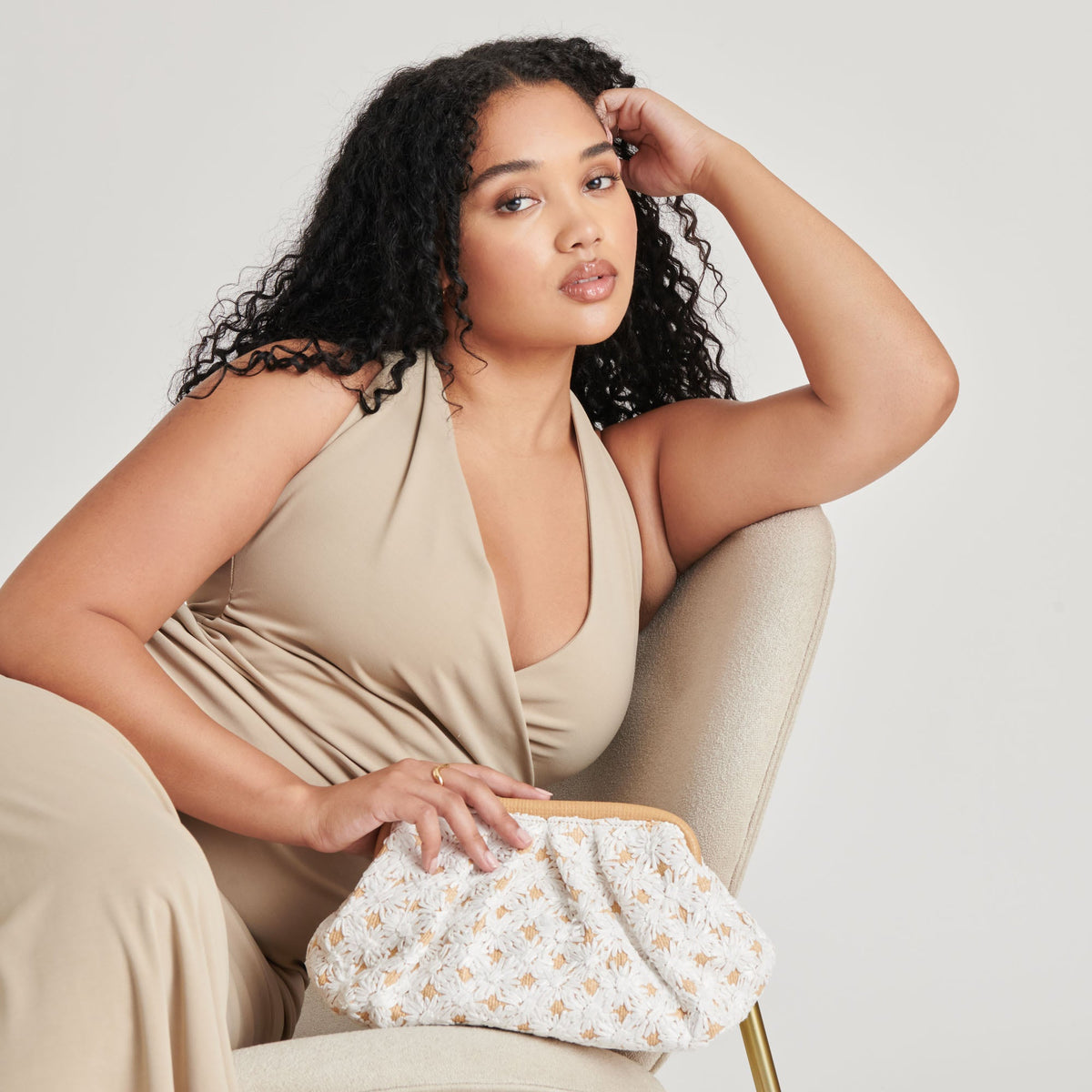 FIORE CLUTCH EMBROIDERED NATURAL RAFFIA
 – Dolce Vita | Dolce Vita