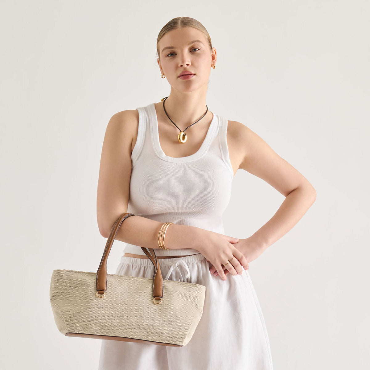 CLARINA Natural Canvas Shoulder Bag | Dolce Vita