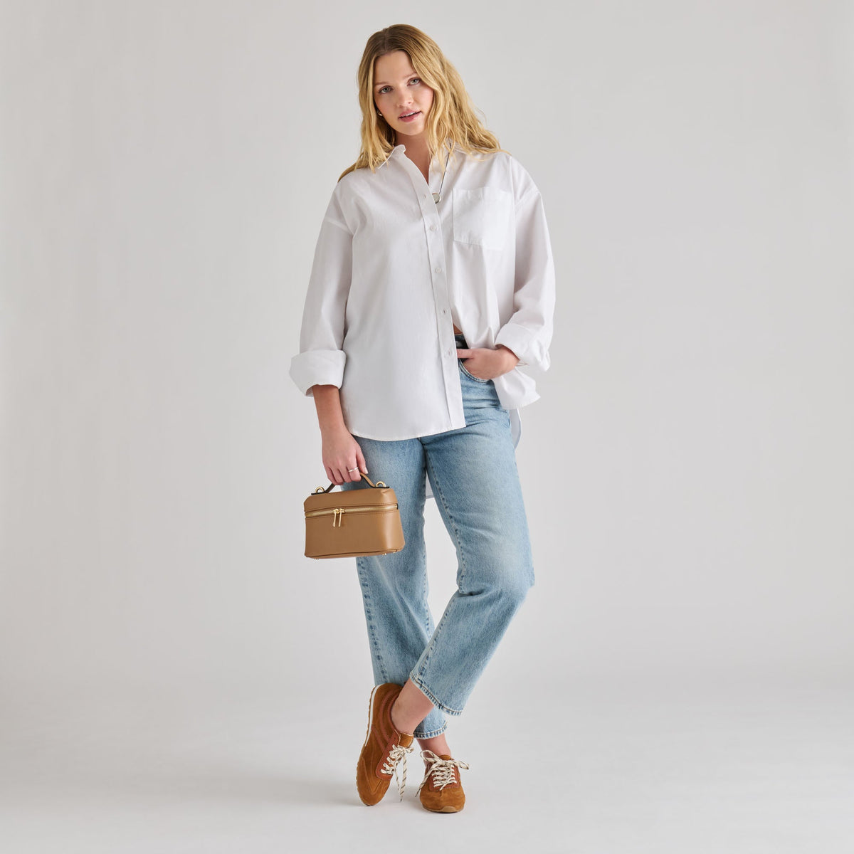 Leony Tan Leather Crossbody | Dolce Vita