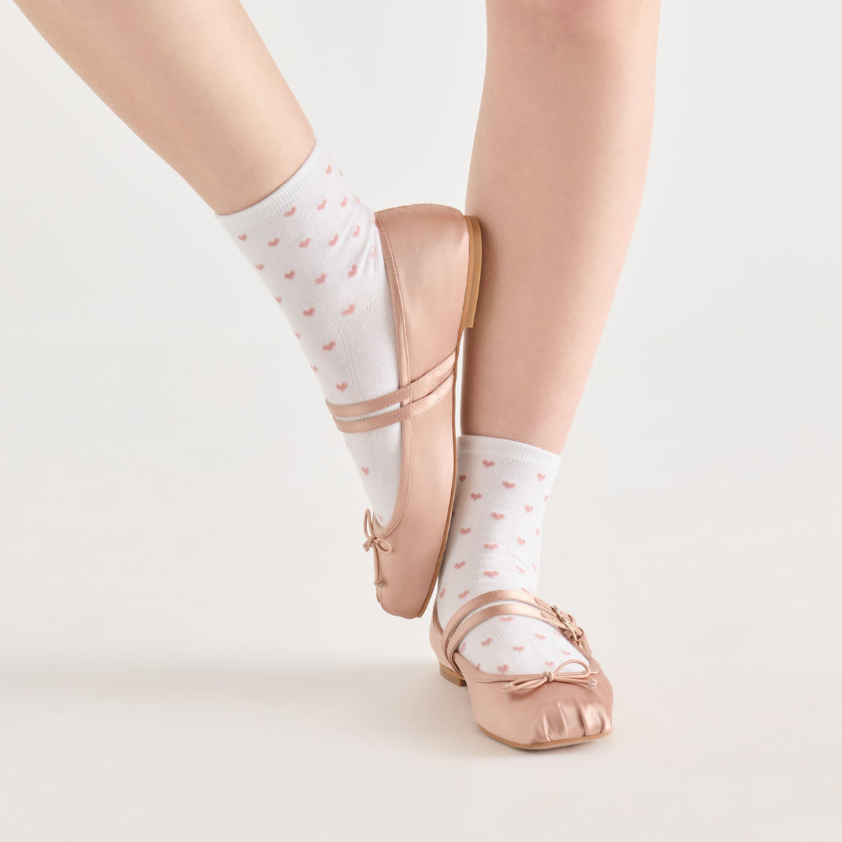 3-Pack Sweet Heart White Pink Anklet Socks | Dolce Vita
